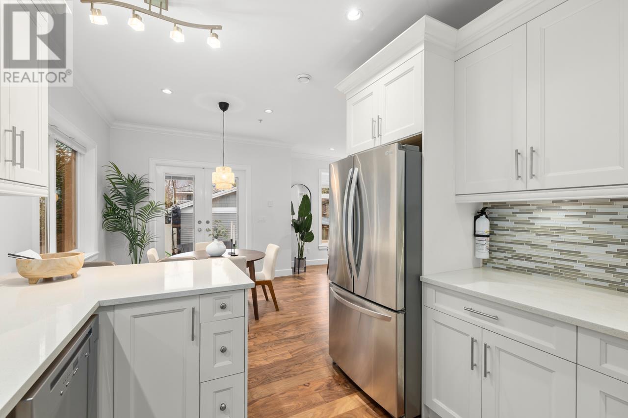 Listing Picture 10 of 27 : 3757 LANARK STREET, Vancouver / 溫哥華 - 魯藝地產 Yvonne Lu Group - MLS Medallion Club Member