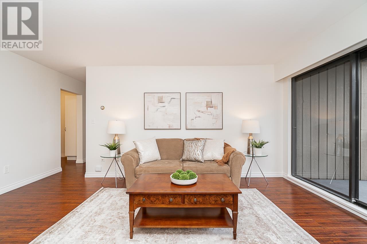 Listing Picture 3 of 21 : 235 9101 HORNE STREET, Burnaby / 本拿比 - 魯藝地產 Yvonne Lu Group - MLS Medallion Club Member