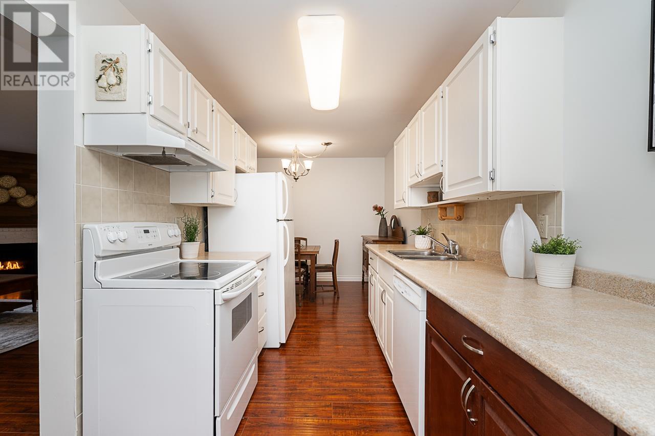 Listing Picture 11 of 21 : 235 9101 HORNE STREET, Burnaby / 本拿比 - 魯藝地產 Yvonne Lu Group - MLS Medallion Club Member