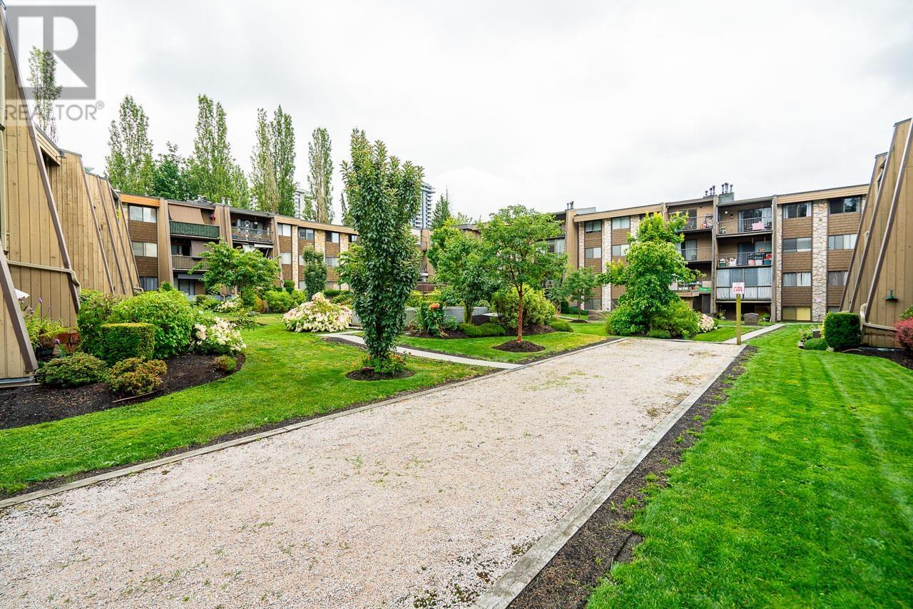 Listing Picture 18 of 21 : 235 9101 HORNE STREET, Burnaby / 本拿比 - 魯藝地產 Yvonne Lu Group - MLS Medallion Club Member