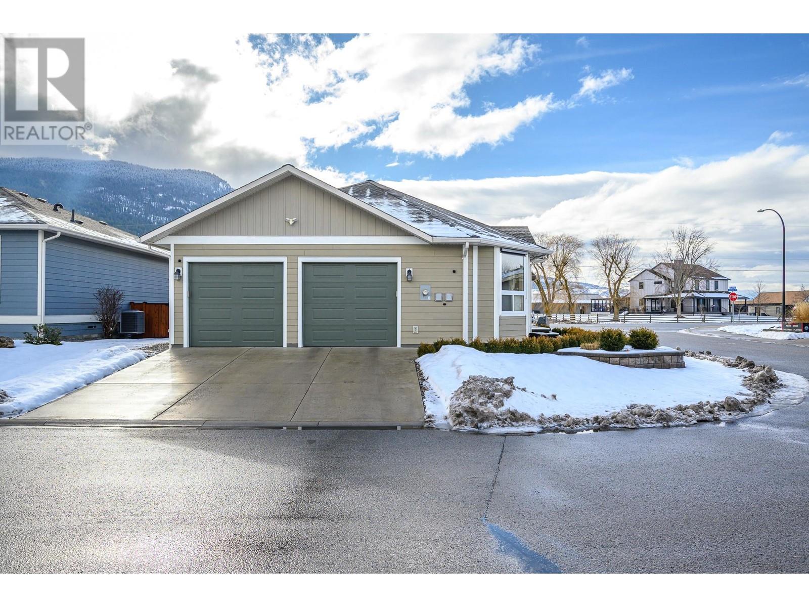 2367 Oglow Drive Armstrong, BC V4Y0V9_34