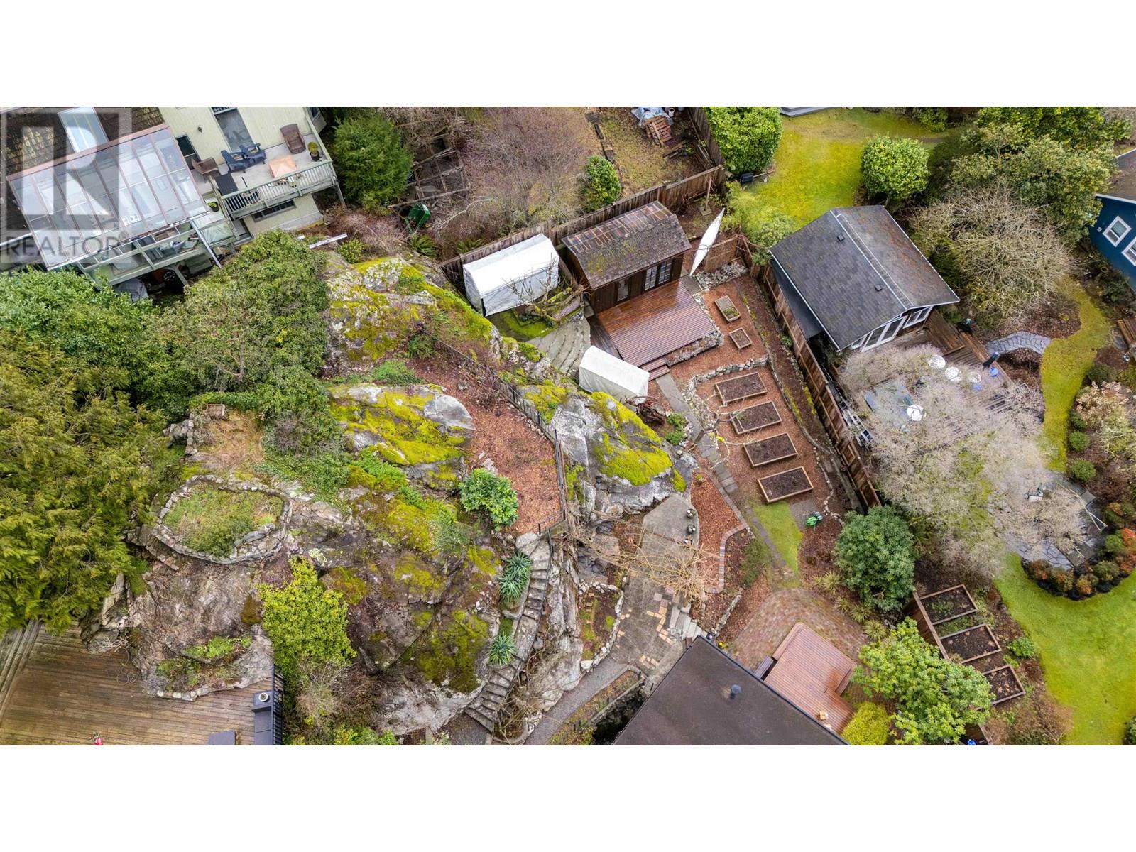 5817 Eagle Island, West Vancouver, British Columbia  V7W 1V6 - Photo 30 - R2969351
