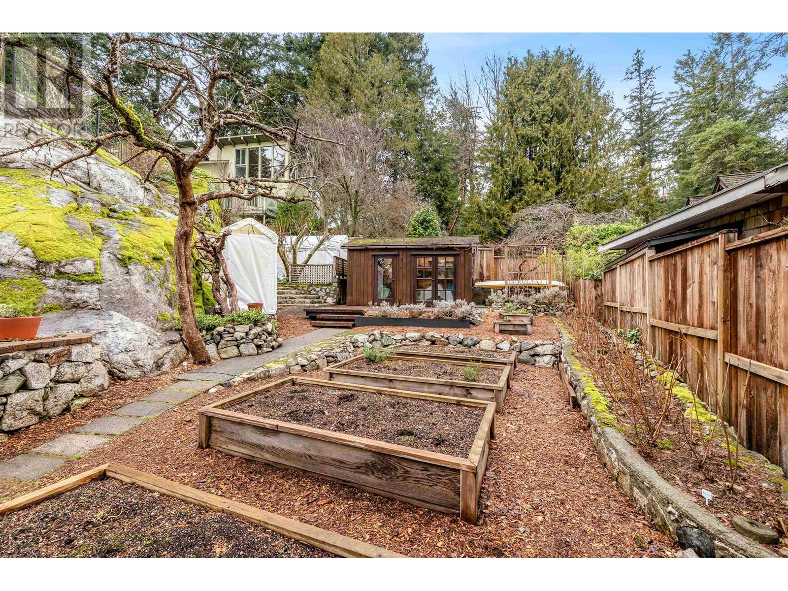 5817 Eagle Island, West Vancouver, British Columbia  V7W 1V6 - Photo 25 - R2969351