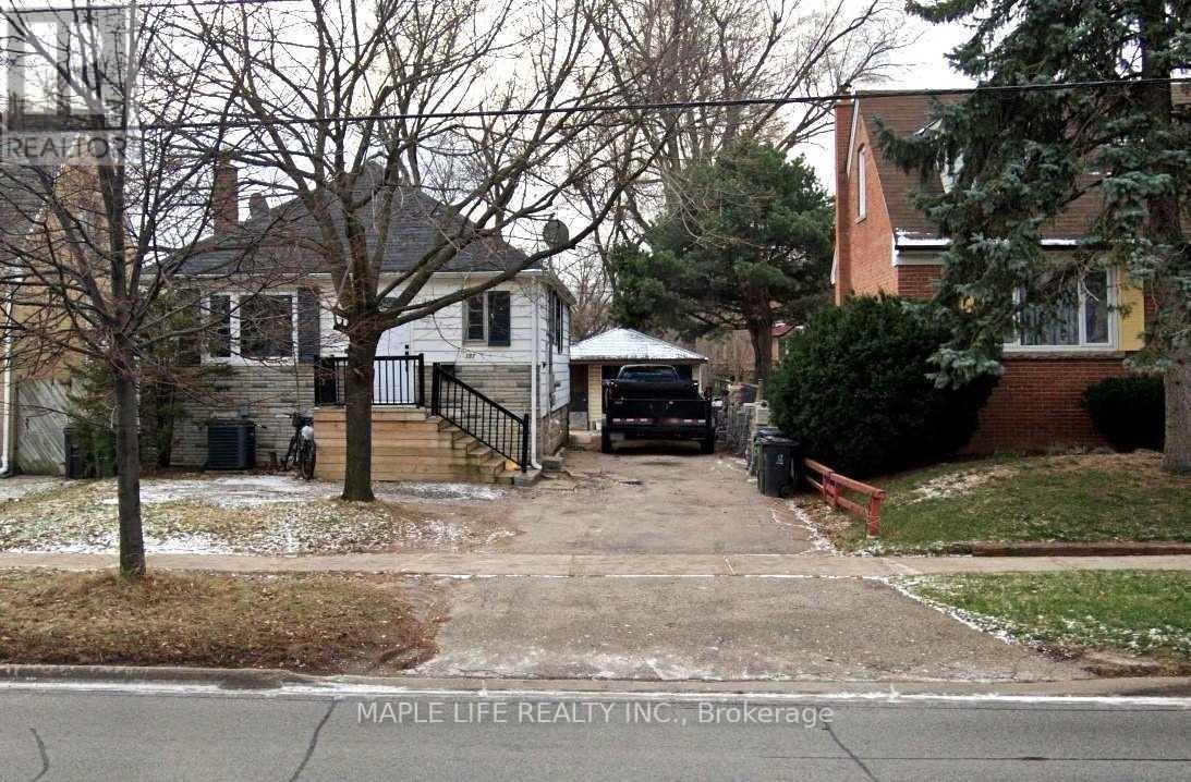 Property at 197 FINCH AVENUE E image 1