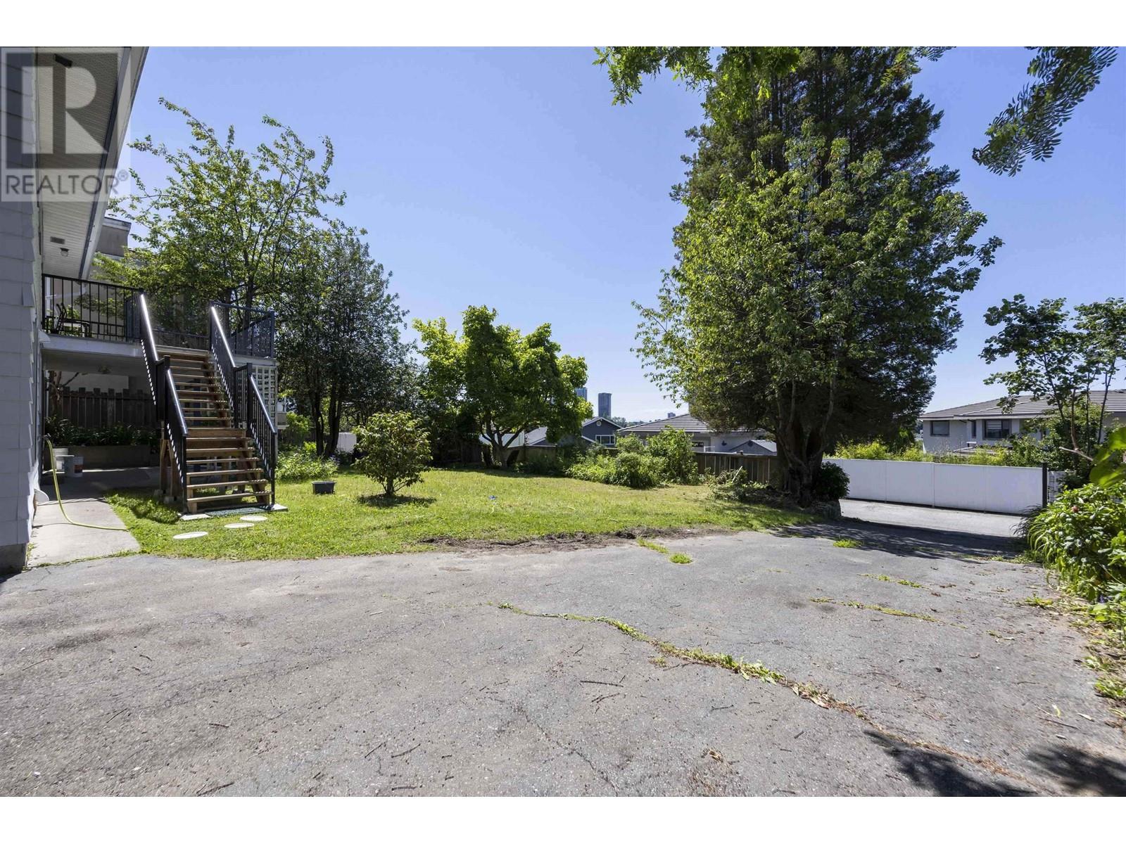 1277 Holdom Avenue, Burnaby, British Columbia  V5B 3V5 - Photo 9 - R2970080