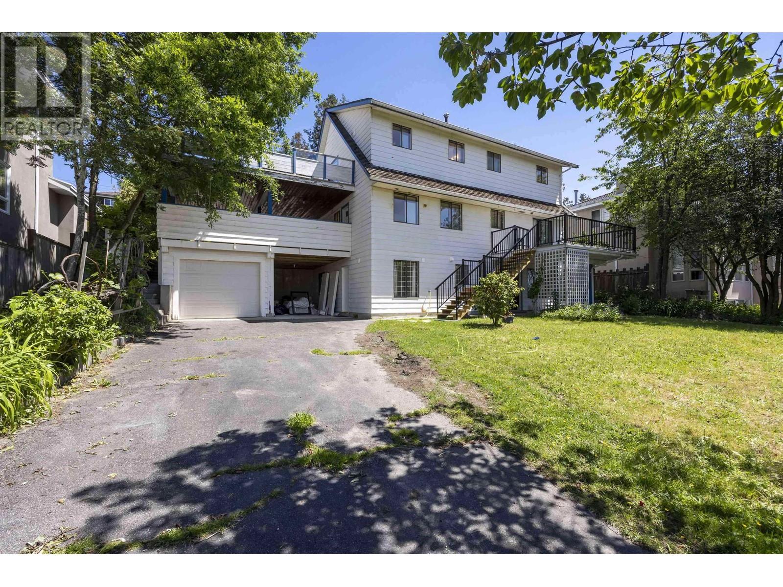 1277 Holdom Avenue, Burnaby, British Columbia  V5B 3V5 - Photo 2 - R2970080