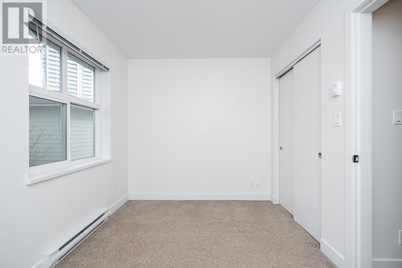 Listing Picture 14 of 26 : 112 7250 18TH AVENUE, Burnaby / 本拿比 - 魯藝地產 Yvonne Lu Group - MLS Medallion Club Member