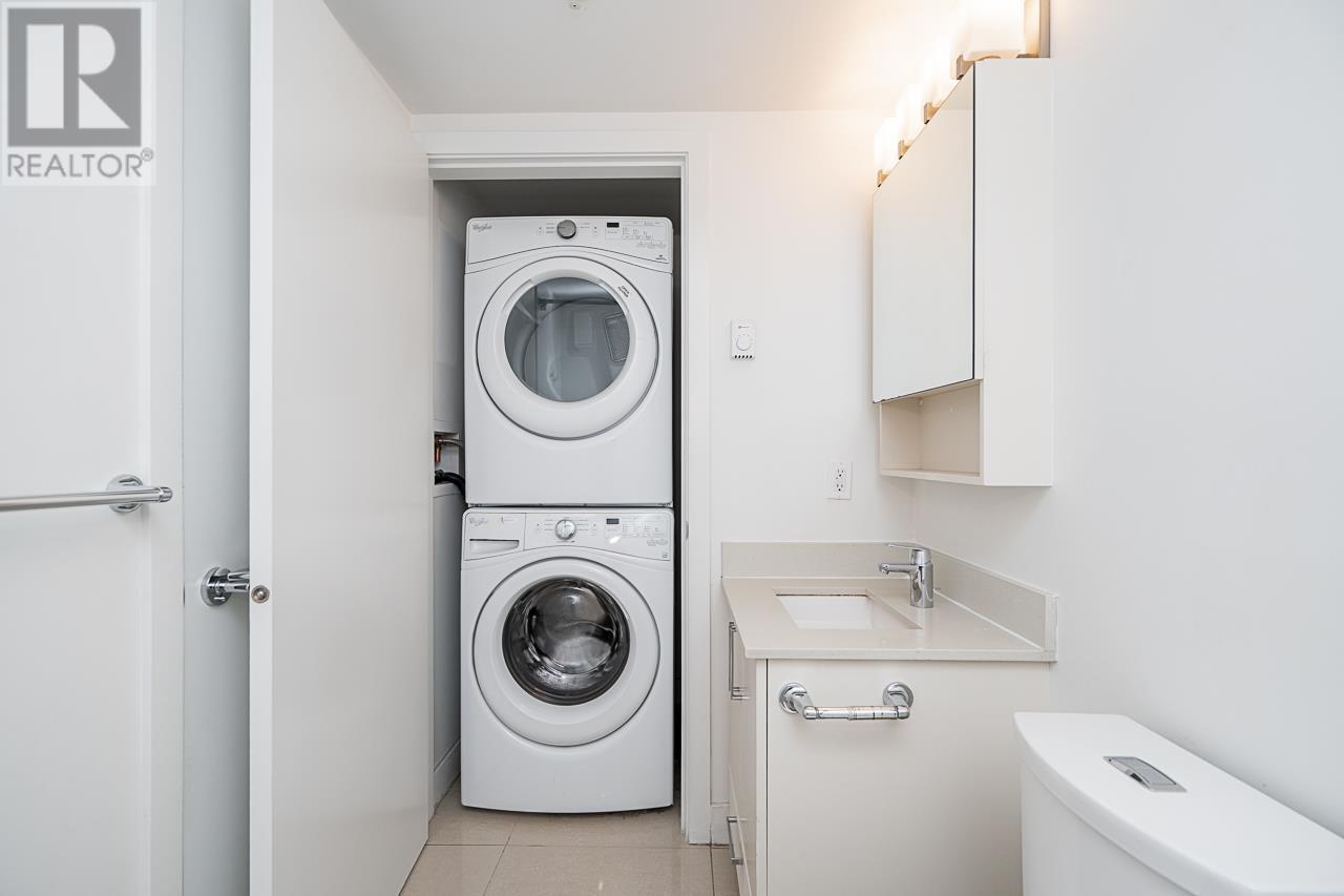 Listing Picture 16 of 26 : 112 7250 18TH AVENUE, Burnaby / 本拿比 - 魯藝地產 Yvonne Lu Group - MLS Medallion Club Member