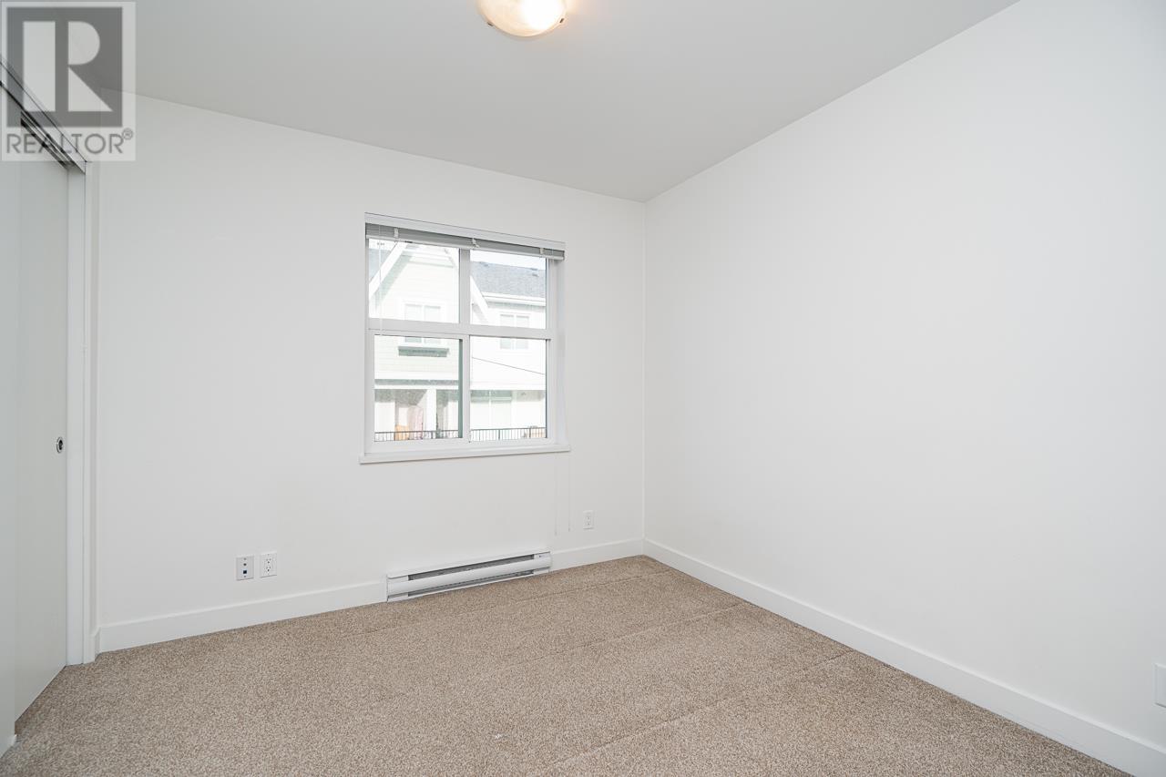 Listing Picture 19 of 26 : 112 7250 18TH AVENUE, Burnaby / 本拿比 - 魯藝地產 Yvonne Lu Group - MLS Medallion Club Member