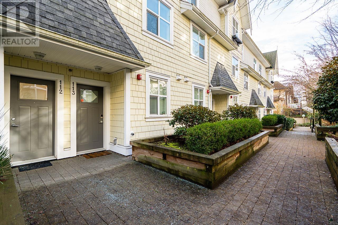 Listing Picture 2 of 26 : 112 7250 18TH AVENUE, Burnaby / 本拿比 - 魯藝地產 Yvonne Lu Group - MLS Medallion Club Member