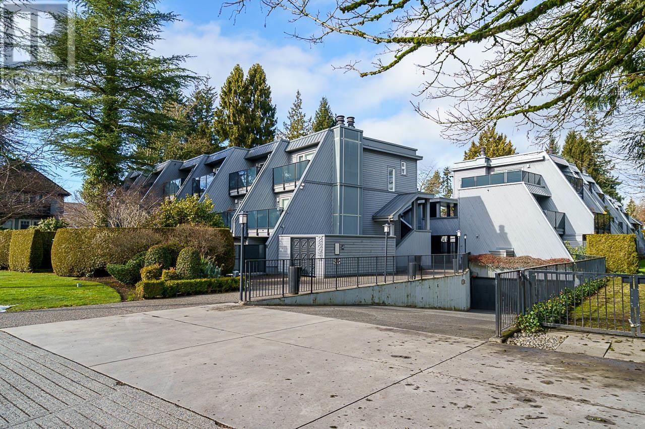 211 2893 W 41ST STREET, Vancouver