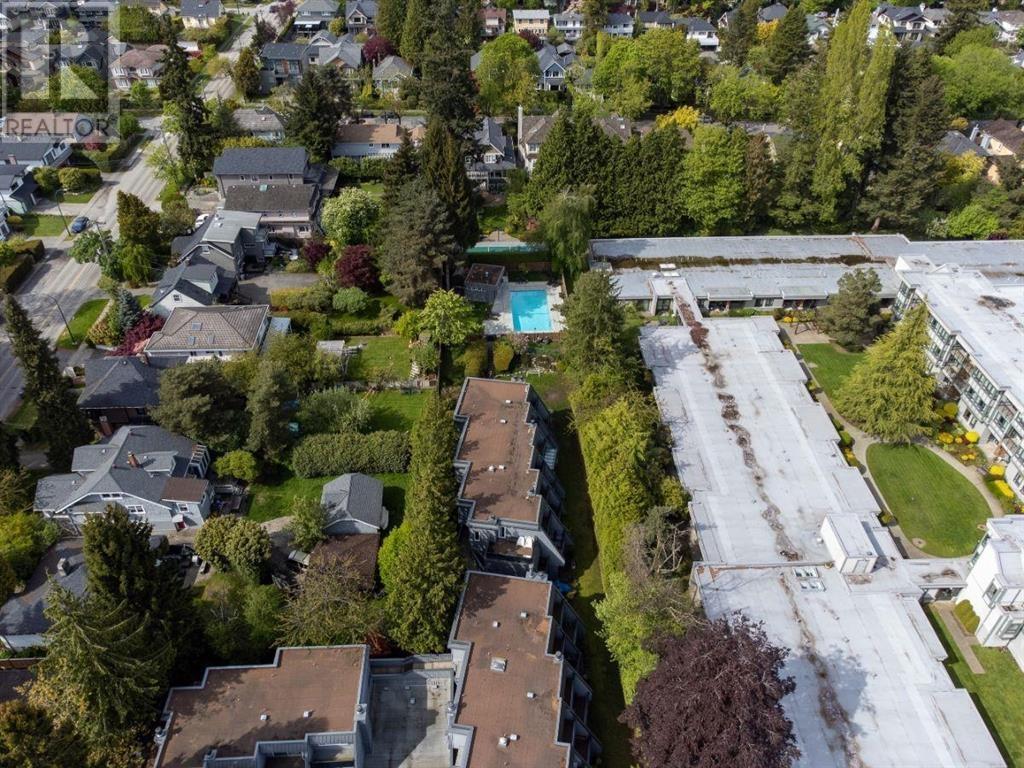 Listing Picture 15 of 30 : 211 2893 W 41ST STREET, Vancouver / 溫哥華 - 魯藝地產 Yvonne Lu Group - MLS Medallion Club Member