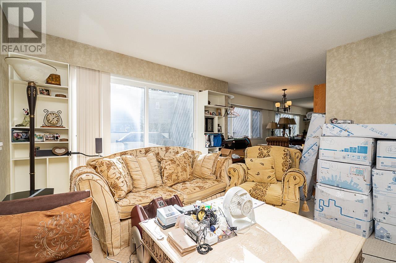 Listing Picture 19 of 30 : 211 2893 W 41ST STREET, Vancouver / 溫哥華 - 魯藝地產 Yvonne Lu Group - MLS Medallion Club Member