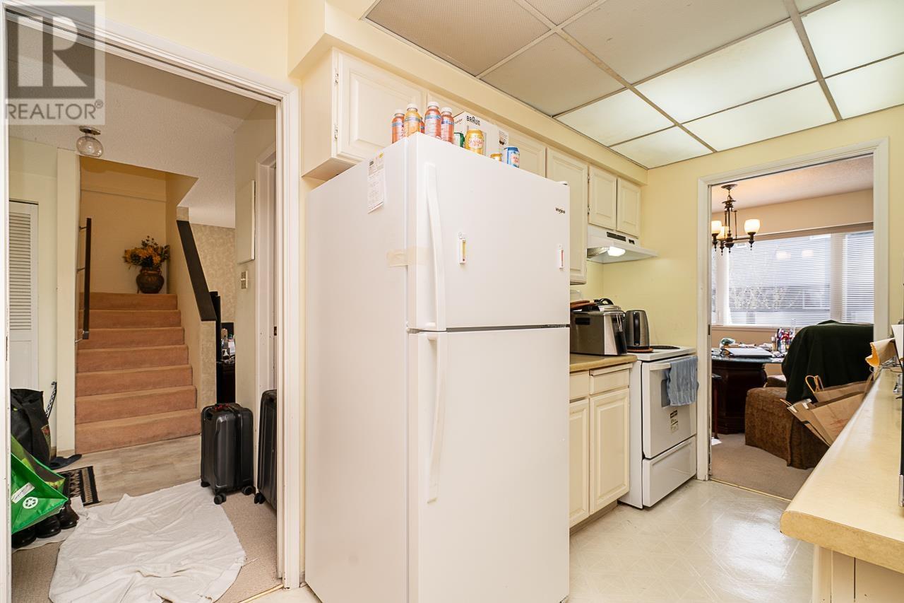 Listing Picture 25 of 30 : 211 2893 W 41ST STREET, Vancouver / 溫哥華 - 魯藝地產 Yvonne Lu Group - MLS Medallion Club Member