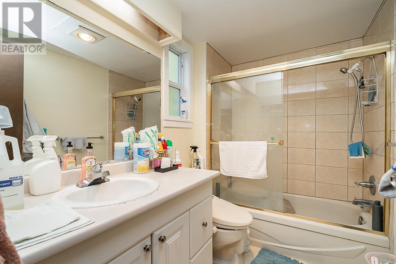 Listing Picture 28 of 30 : 211 2893 W 41ST STREET, Vancouver / 溫哥華 - 魯藝地產 Yvonne Lu Group - MLS Medallion Club Member