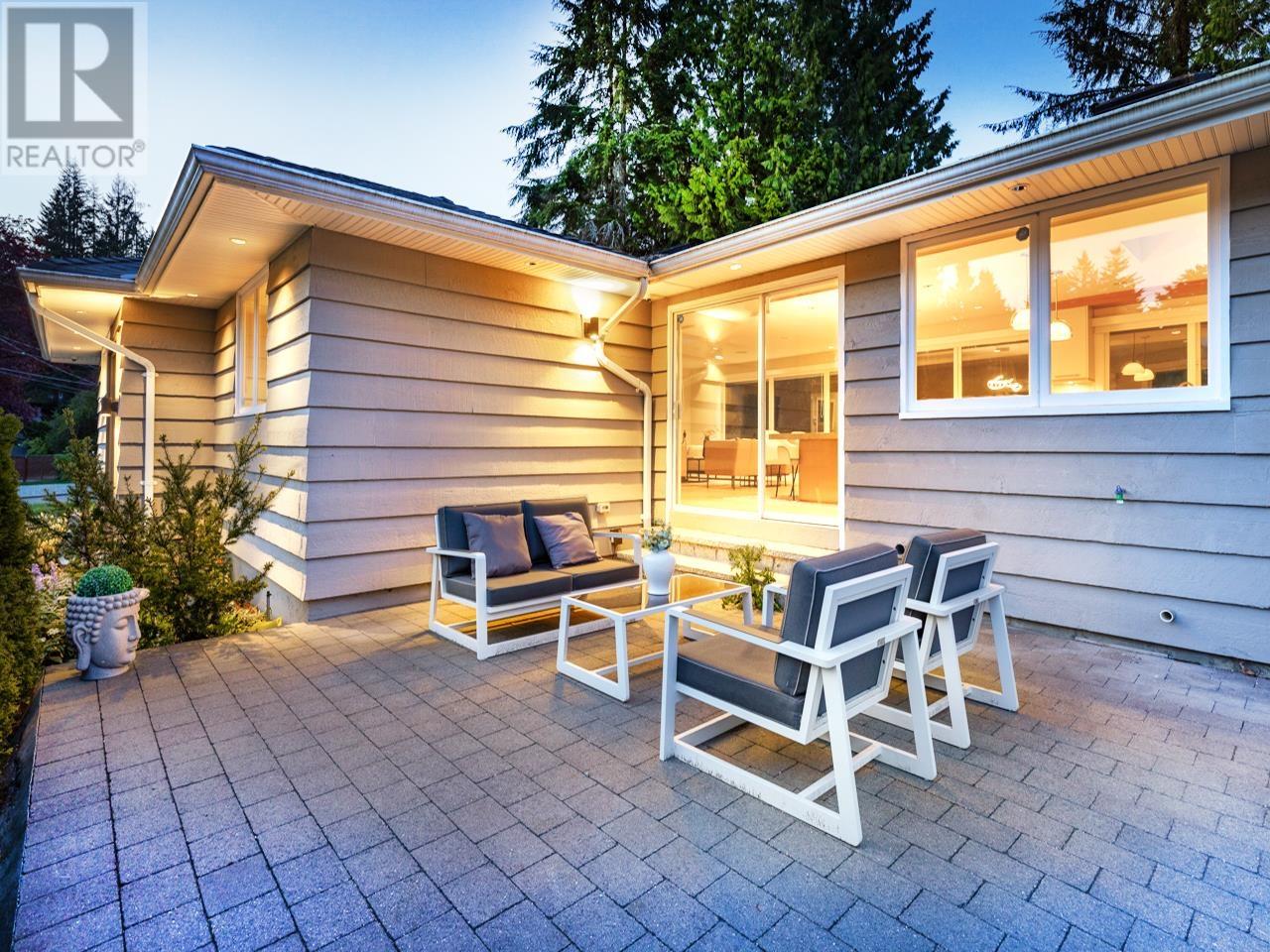 368 St. James Crescent, West Vancouver, British Columbia  V7S 1J8 - Photo 29 - R2970170