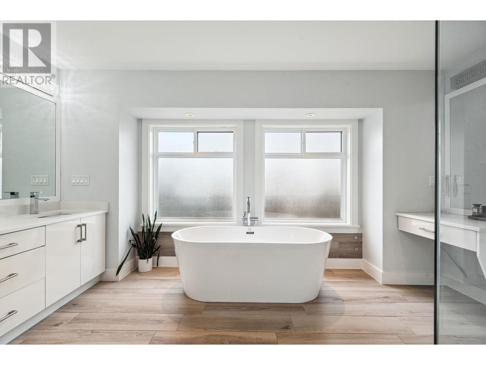 338 Mundy Street, Coquitlam, British Columbia  V3K 5M4 - Photo 30 - R2970206