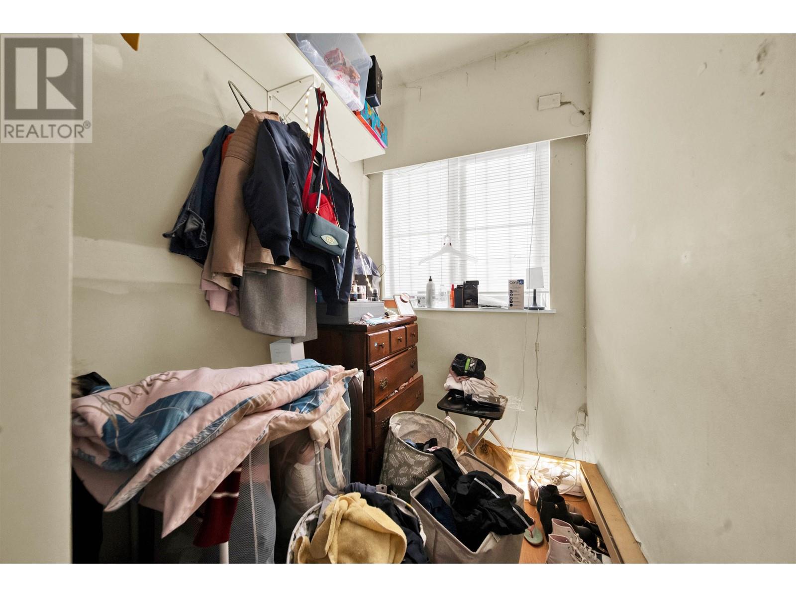 Listing Picture 10 of 24 : 2 862 E BROADWAY, Vancouver / 溫哥華 - 魯藝地產 Yvonne Lu Group - MLS Medallion Club Member