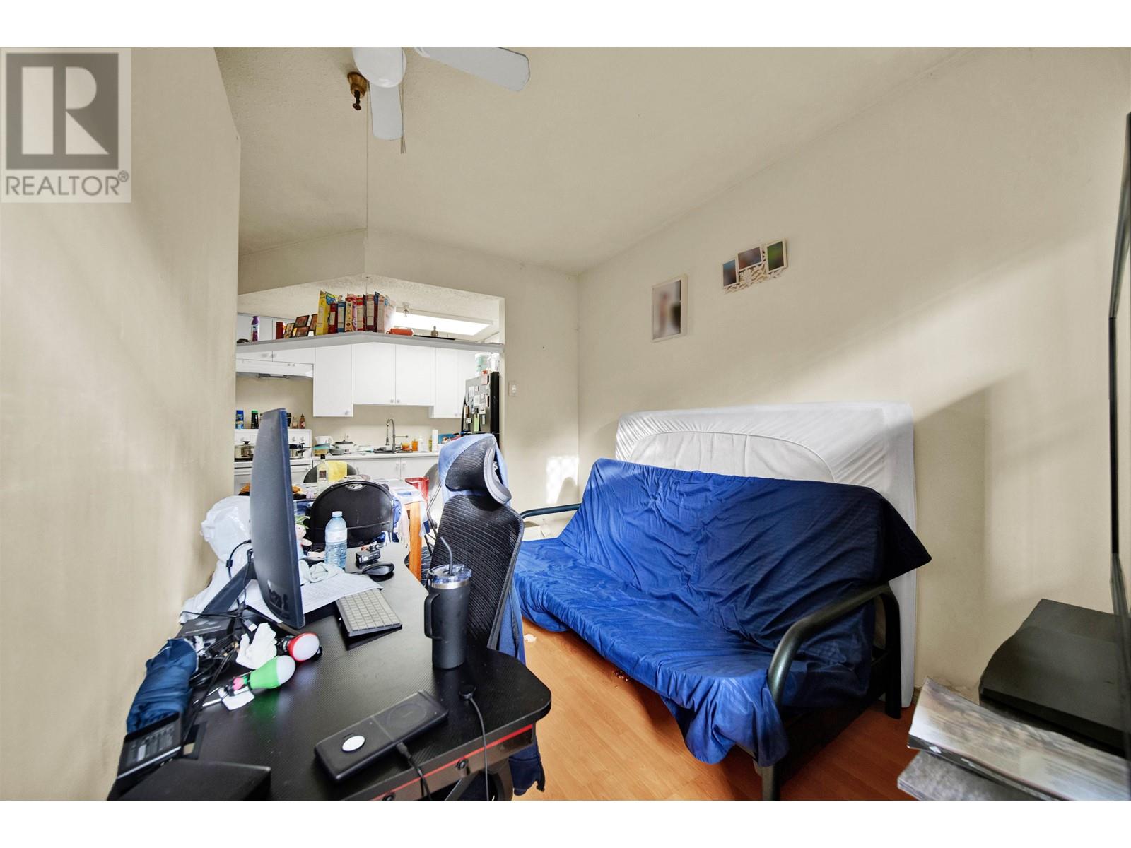 Listing Picture 11 of 24 : 2 862 E BROADWAY, Vancouver / 溫哥華 - 魯藝地產 Yvonne Lu Group - MLS Medallion Club Member