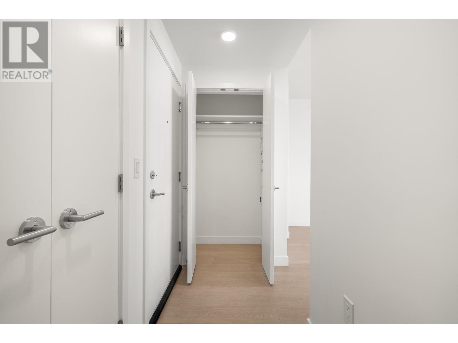 Listing Picture 20 of 31 : 1602 7683 PARK CRESCENT, Burnaby / 本拿比 - 魯藝地產 Yvonne Lu Group - MLS Medallion Club Member