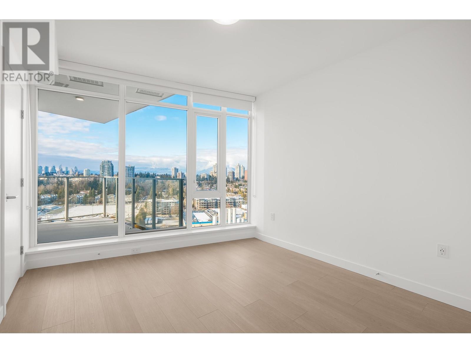 Listing Picture 13 of 31 : 1602 7683 PARK CRESCENT, Burnaby / 本拿比 - 魯藝地產 Yvonne Lu Group - MLS Medallion Club Member