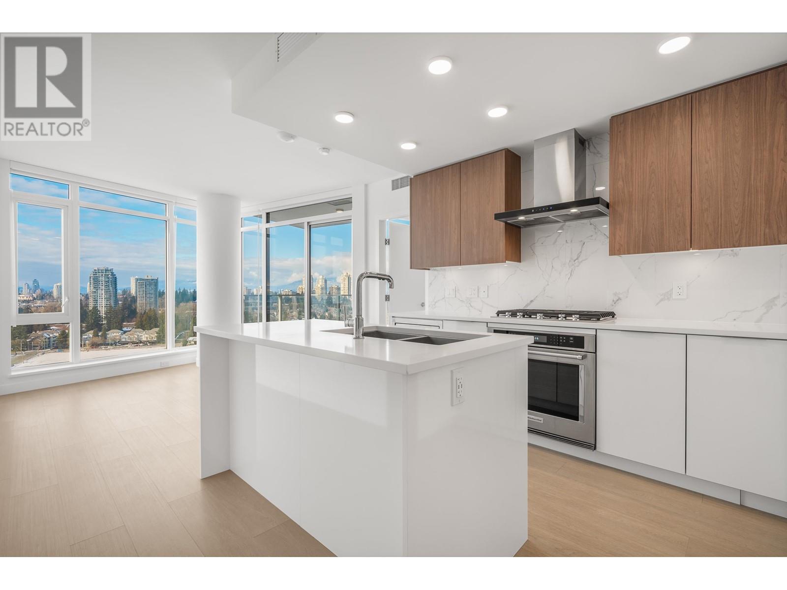 Listing Picture 5 of 31 : 1602 7683 PARK CRESCENT, Burnaby / 本拿比 - 魯藝地產 Yvonne Lu Group - MLS Medallion Club Member