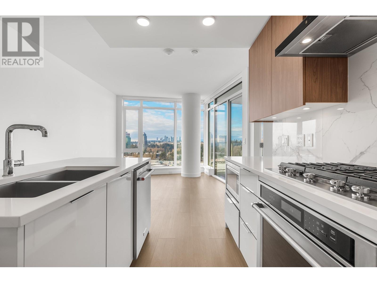 Listing Picture 9 of 31 : 1602 7683 PARK CRESCENT, Burnaby / 本拿比 - 魯藝地產 Yvonne Lu Group - MLS Medallion Club Member