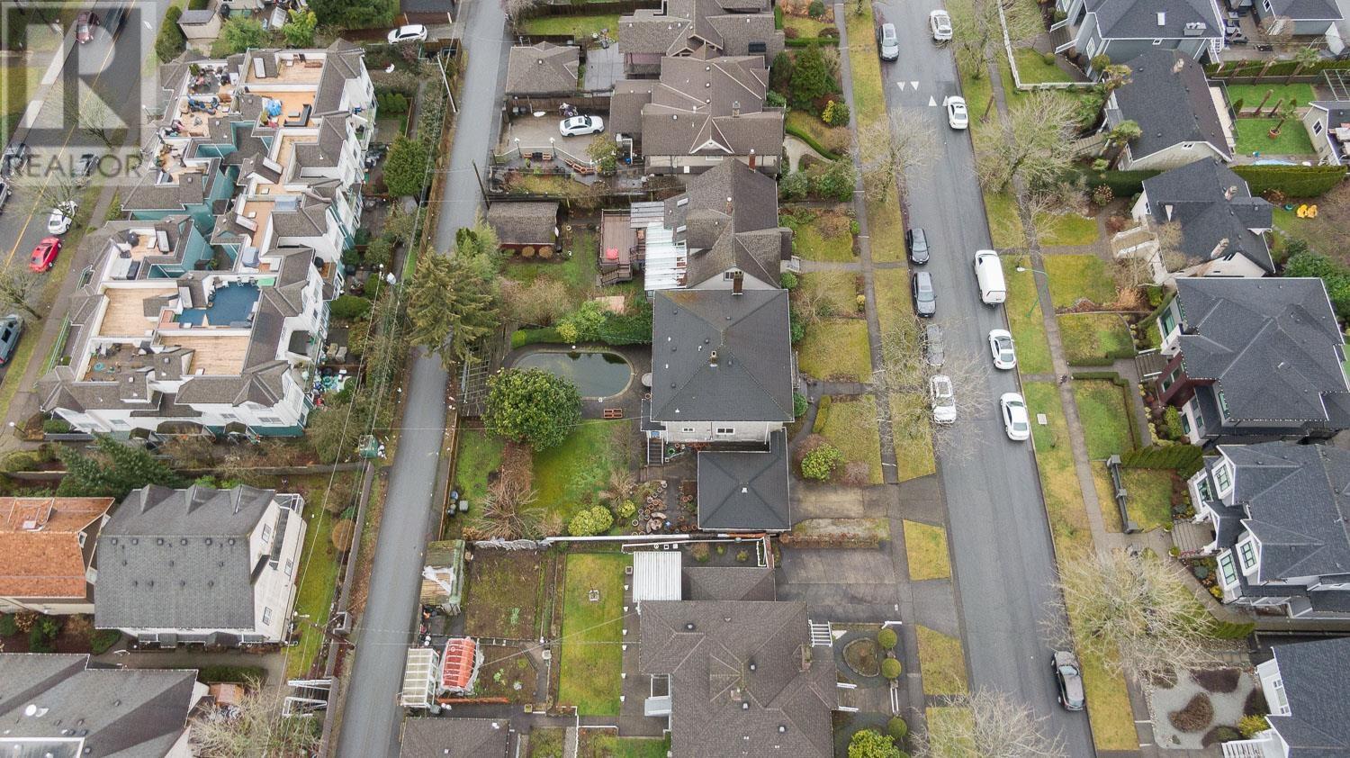 Listing Picture 33 of 35 : 3756 PANDORA STREET, Burnaby / 本拿比 - 魯藝地產 Yvonne Lu Group - MLS Medallion Club Member
