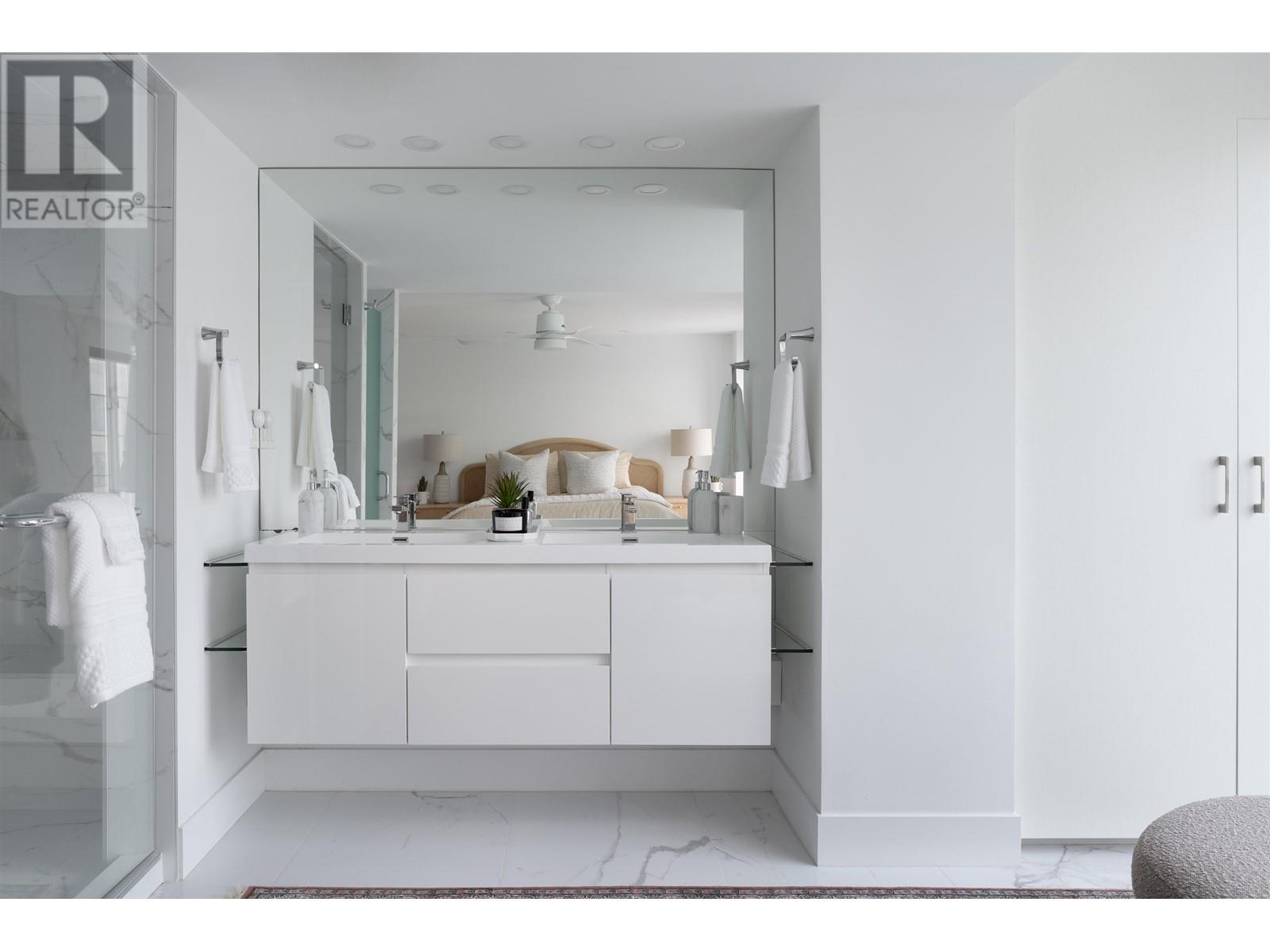 Listing Picture 17 of 33 : 2002 1311 BEACH AVENUE, Vancouver / 溫哥華 - 魯藝地產 Yvonne Lu Group - MLS Medallion Club Member