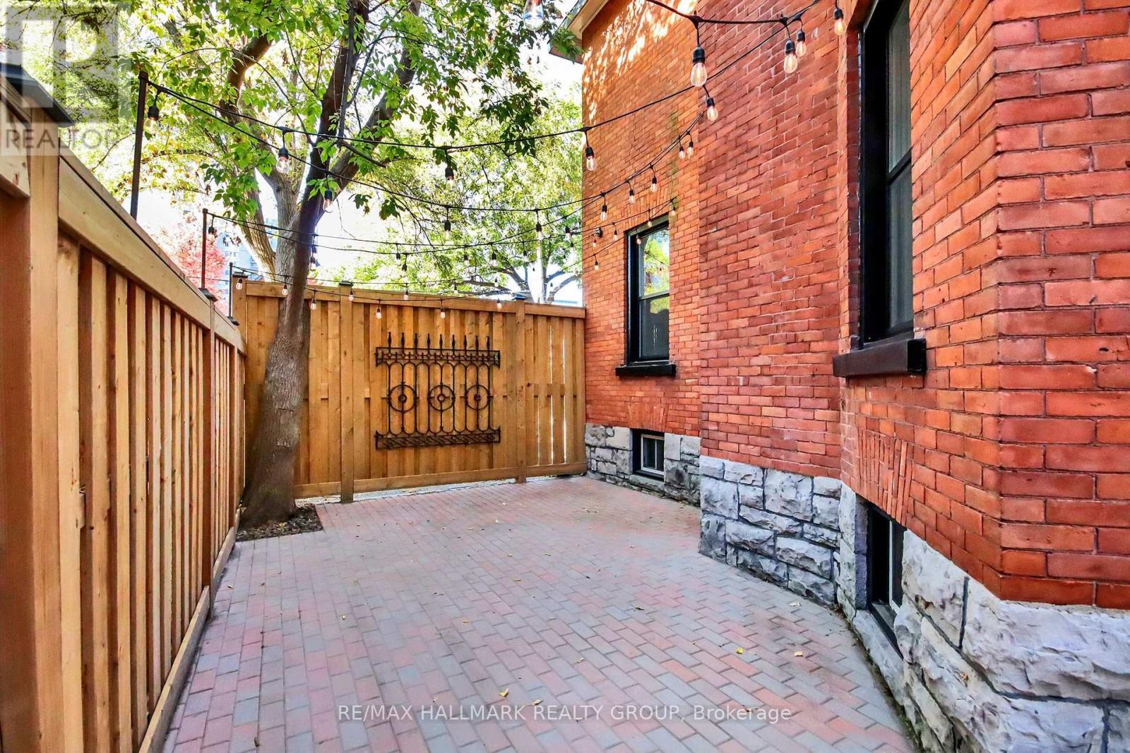 421 Gilmour Street, Ottawa, Ontario  K2P 0R5 - Photo 4 - X11986538