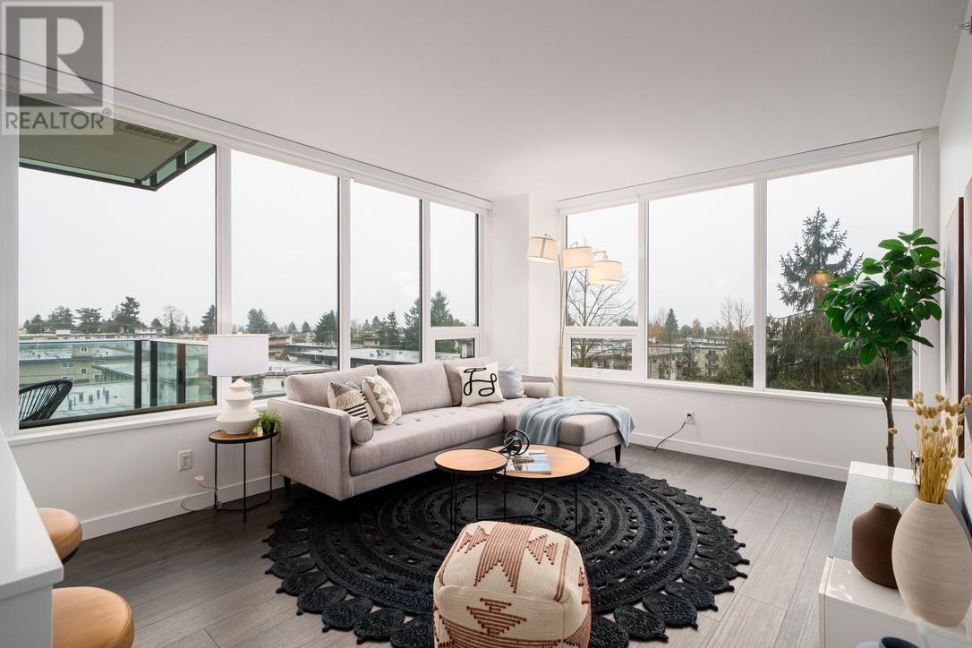 604 6463 Silver Avenue, Burnaby, British Columbia  V5H 0K4 - Photo 1 - R2969333