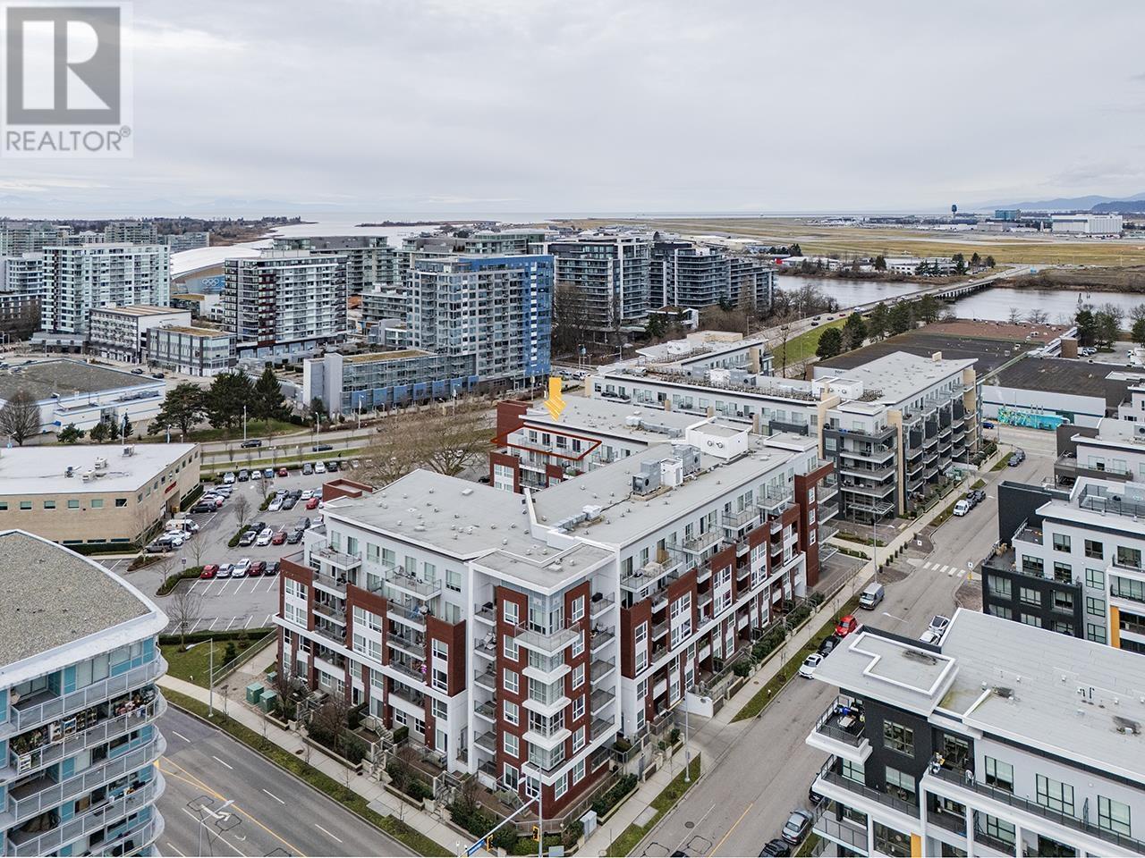 Listing Picture 2 of 3 : 703 5399 CEDARBRIDGE WAY, Richmond / 烈治文 - 魯藝地產 Yvonne Lu Group - MLS Medallion Club Member