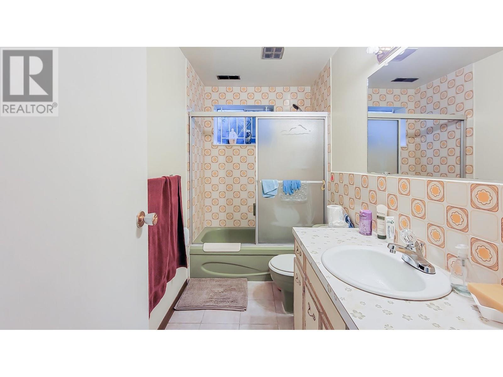 2155 Burquitlam Drive, Vancouver, British Columbia  V5P 2P2 - Photo 15 - R2969947