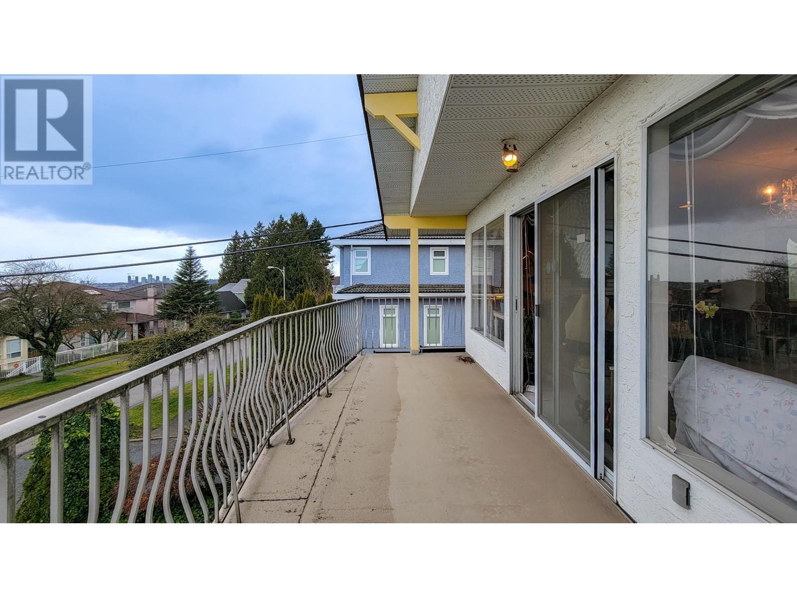 2155 Burquitlam Drive, Vancouver, British Columbia  V5P 2P2 - Photo 38 - R2969947