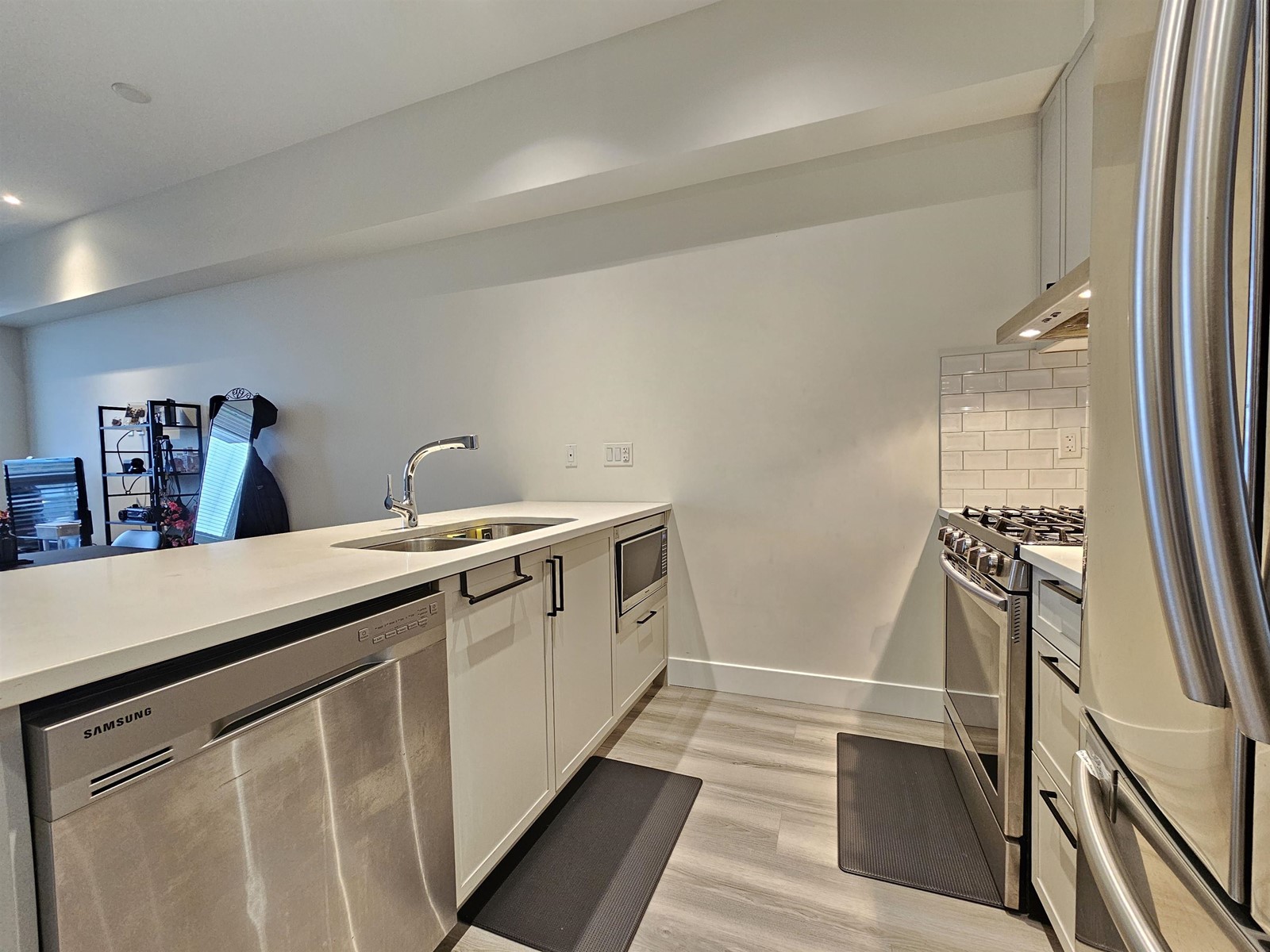 305 8488 160 Street, Surrey, British Columbia  V4N 0V7 - Photo 7 - R2969960