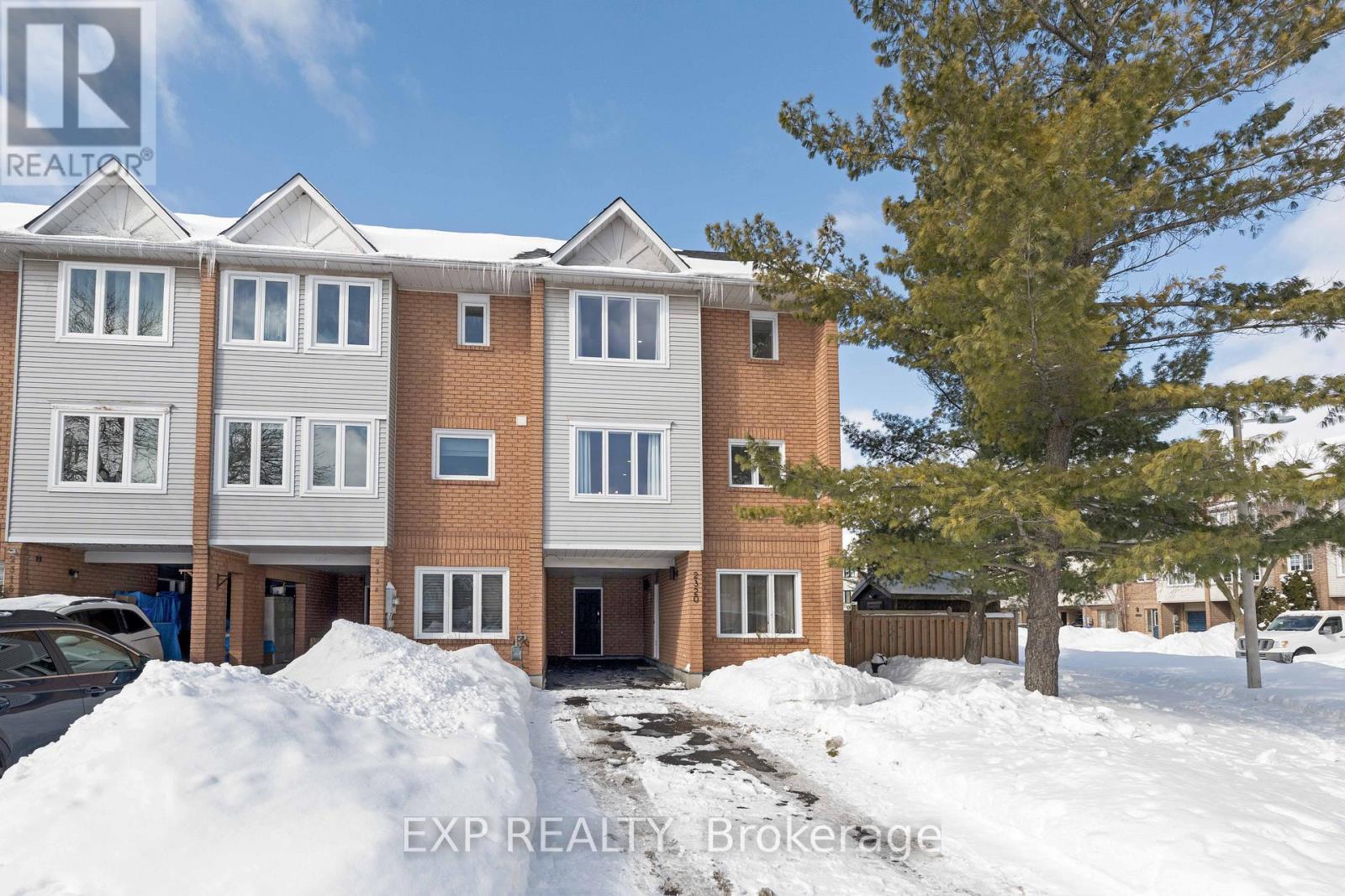 2320 STRAWFIELD COURT, Oakville, Ontario