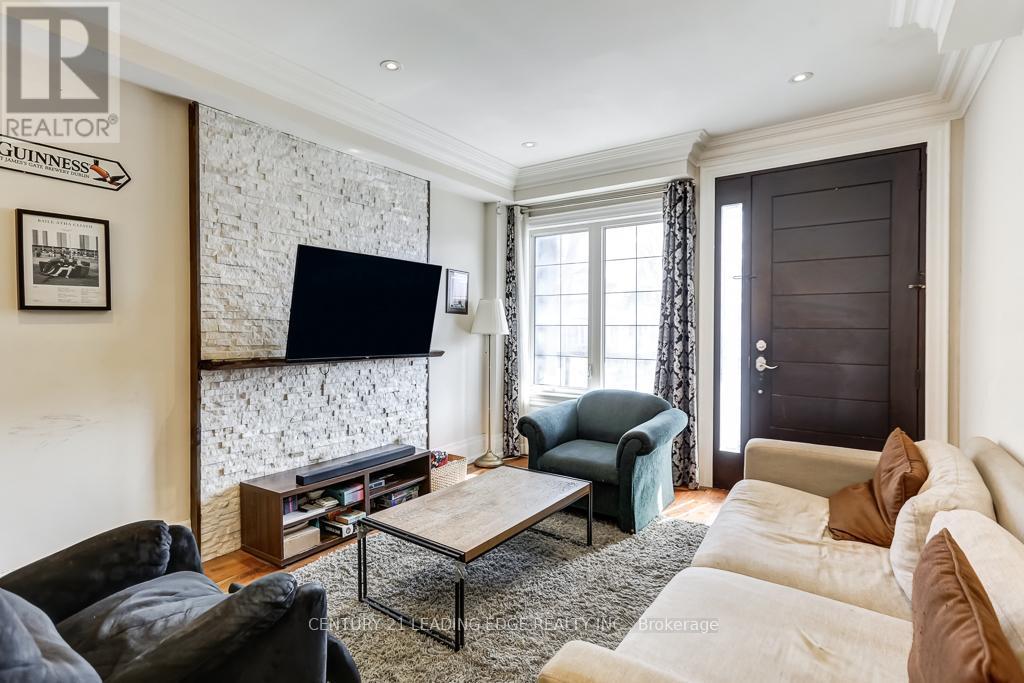 Property at 140 GOWAN AVENUE image 5