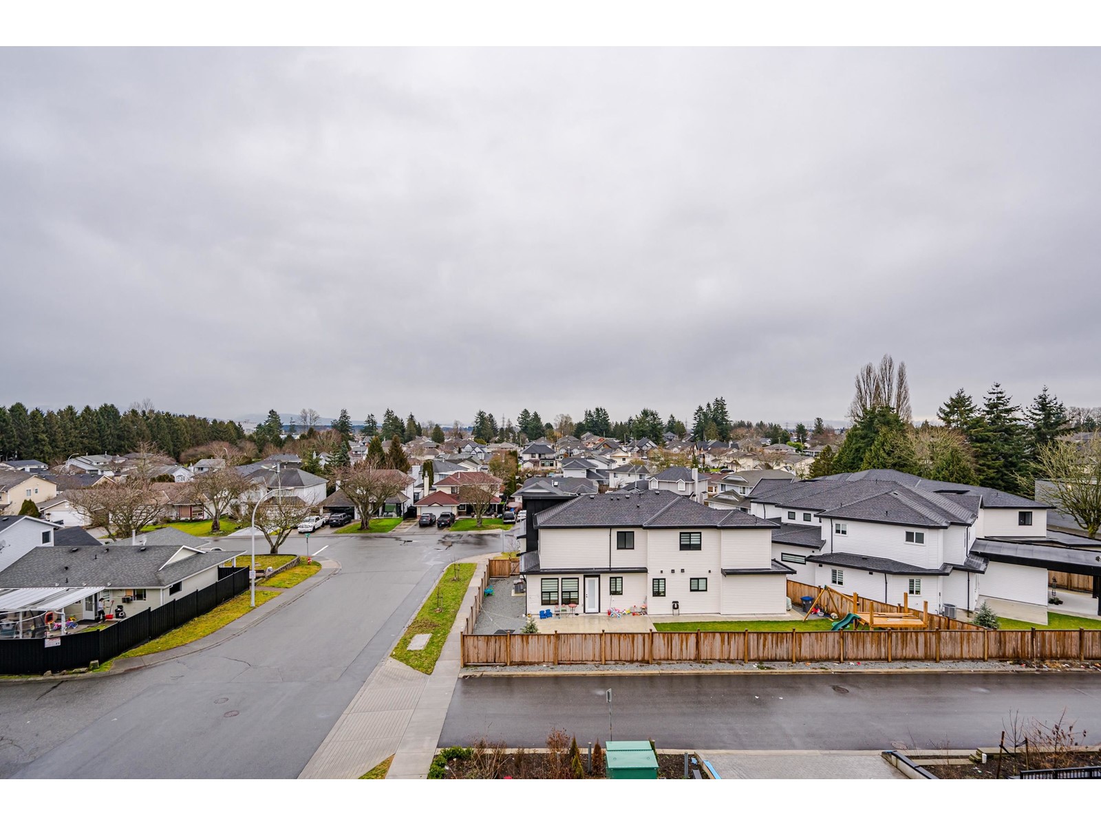 311 8496 120 Street, Surrey, British Columbia  V3W 3N5 - Photo 31 - R2970102