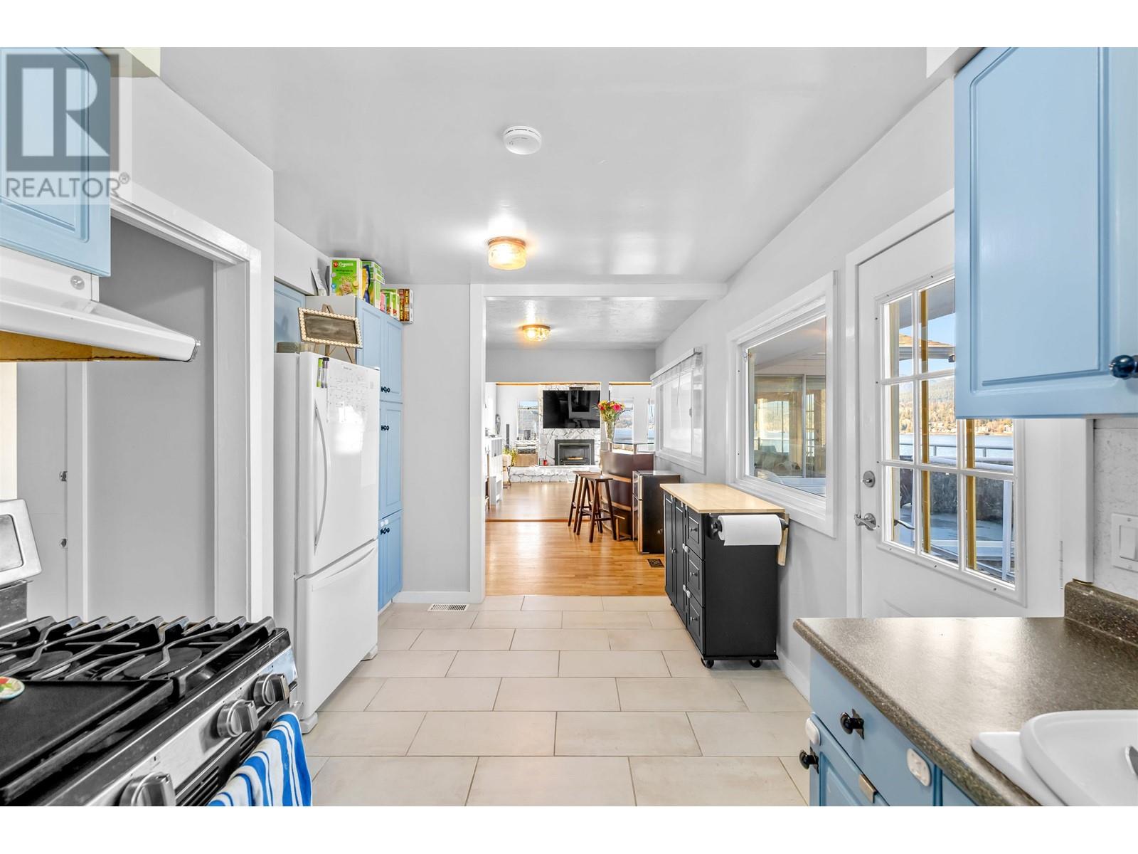 452 Northcliffe Crescent, Burnaby, British Columbia  V5A 1A1 - Photo 15 - R2969627