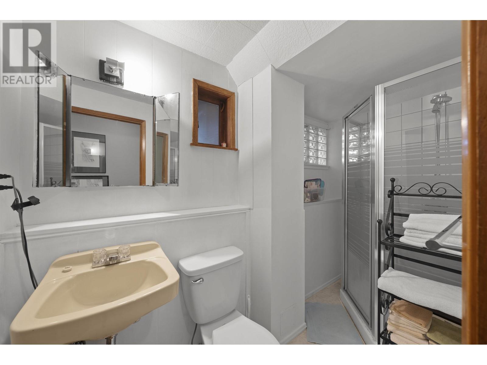 452 Northcliffe Crescent, Burnaby, British Columbia  V5A 1A1 - Photo 29 - R2969627