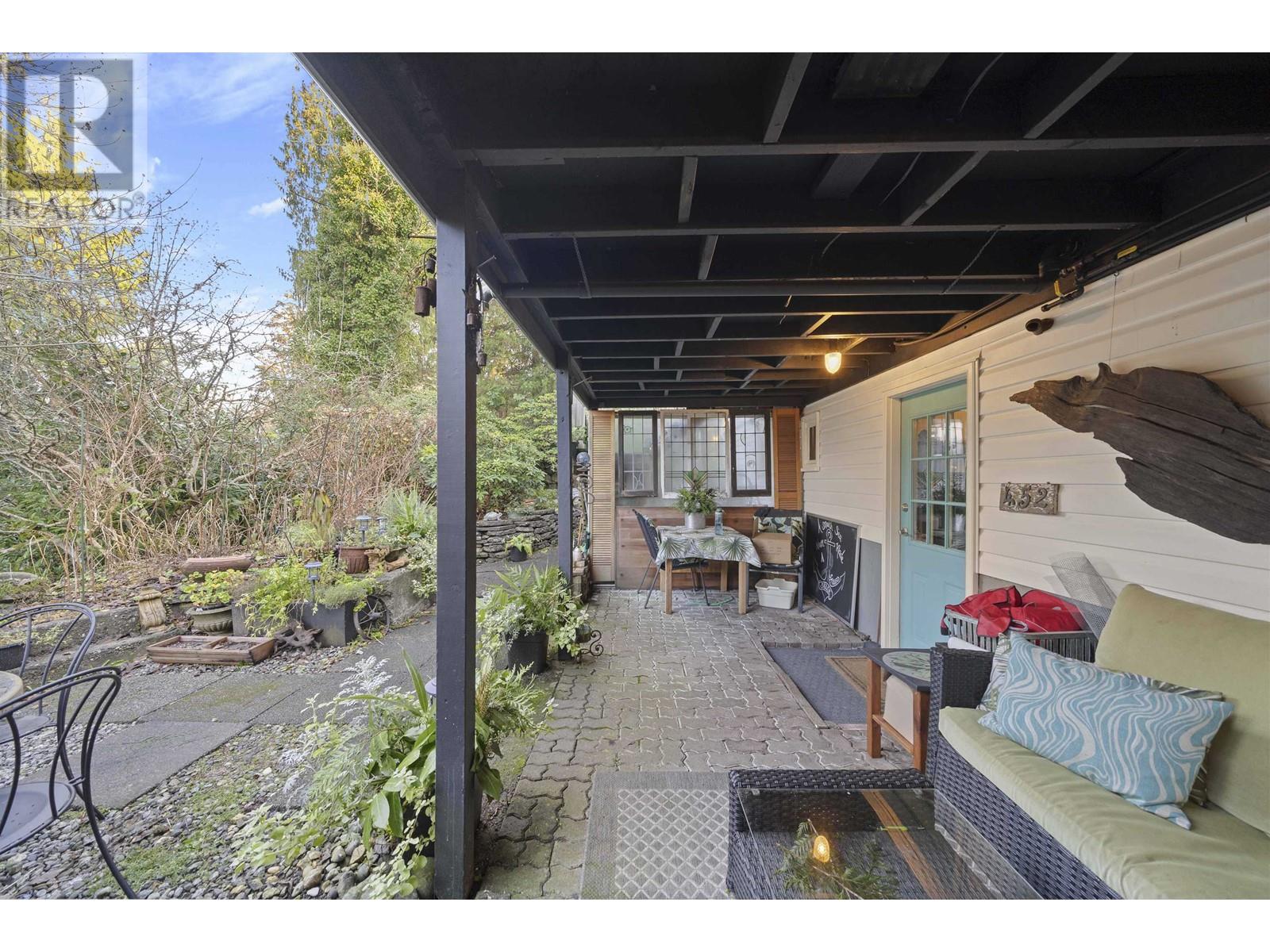 452 Northcliffe Crescent, Burnaby, British Columbia  V5A 1A1 - Photo 32 - R2969627