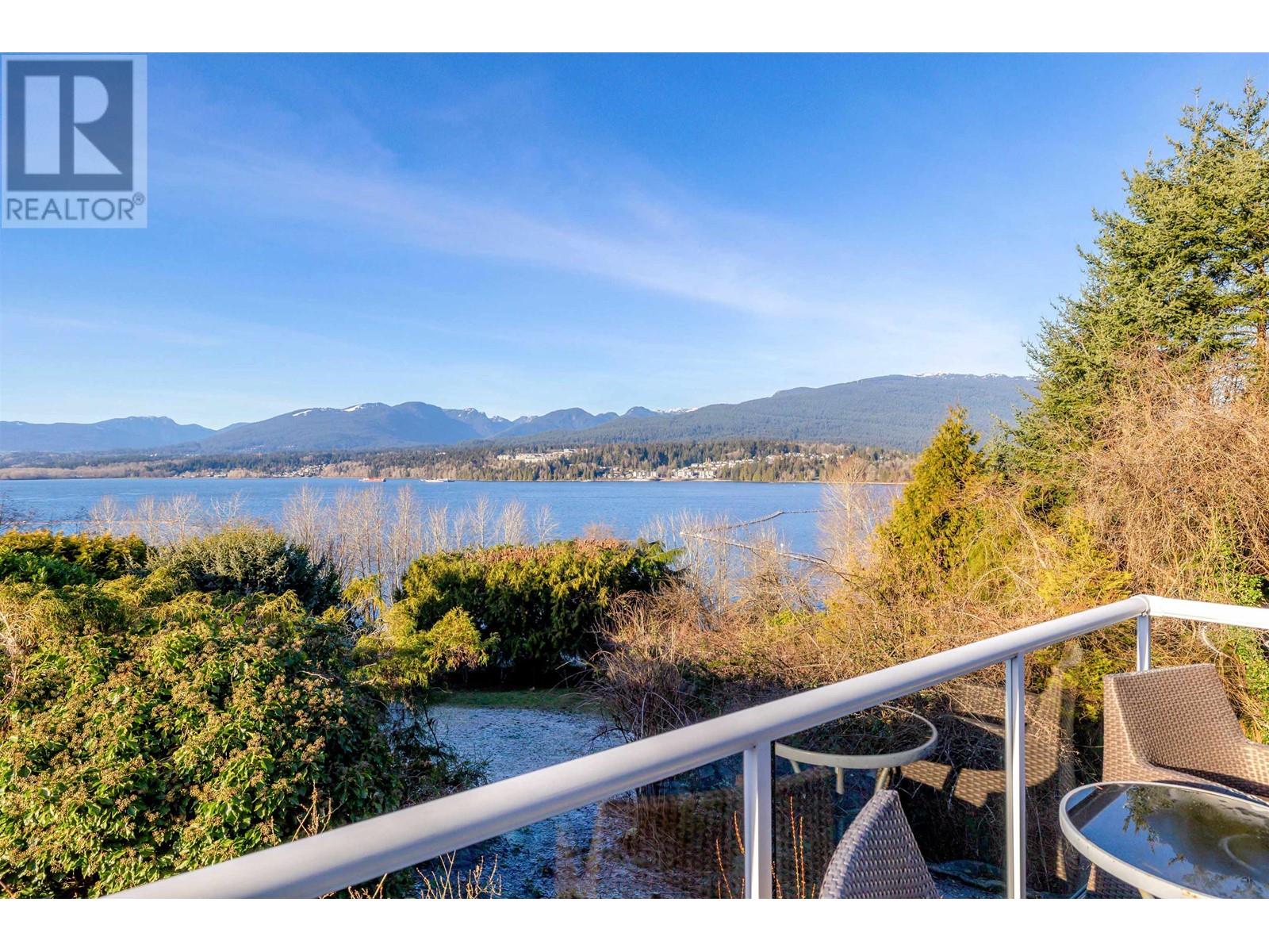 452 Northcliffe Crescent, Burnaby, British Columbia  V5A 1A1 - Photo 38 - R2969627