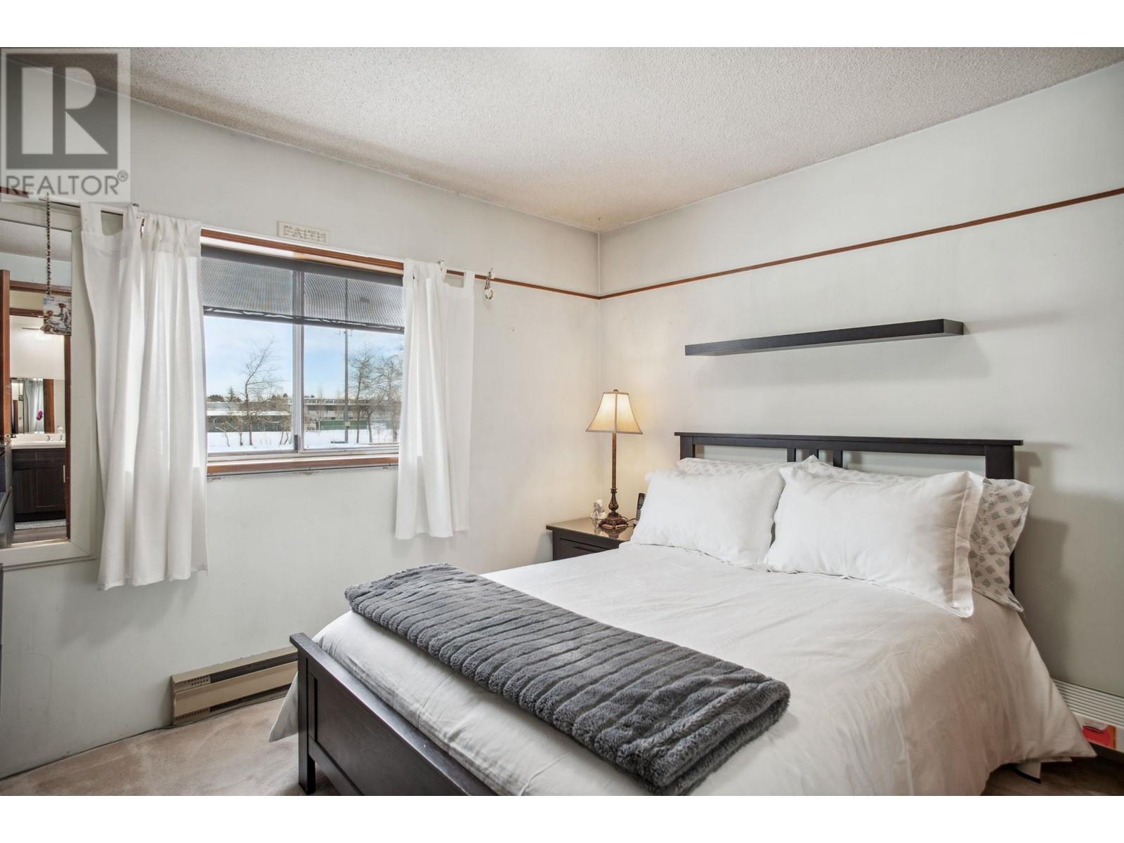 Listing Picture 22 of 38 : 6591 SWIFT AVENUE, Richmond / 烈治文 - 魯藝地產 Yvonne Lu Group - MLS Medallion Club Member