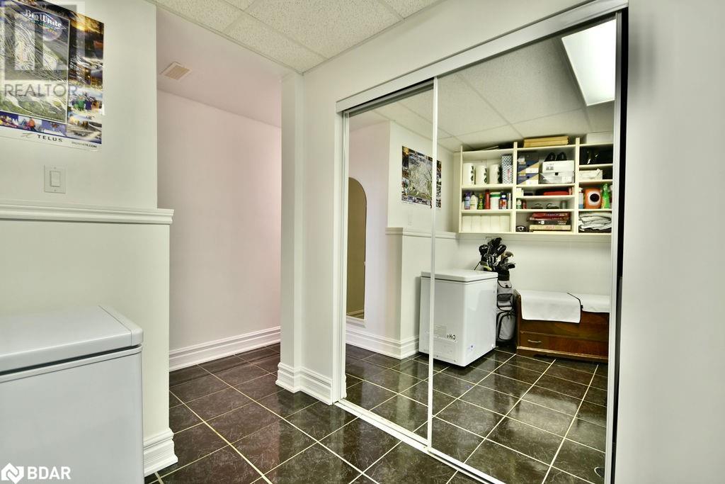 25 Laidlaw Street, Wasaga Beach, Ontario  L9Z 2L2 - Photo 26 - 40701008