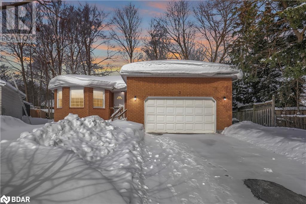 3 CHESTNUT Court, barrie, Ontario
