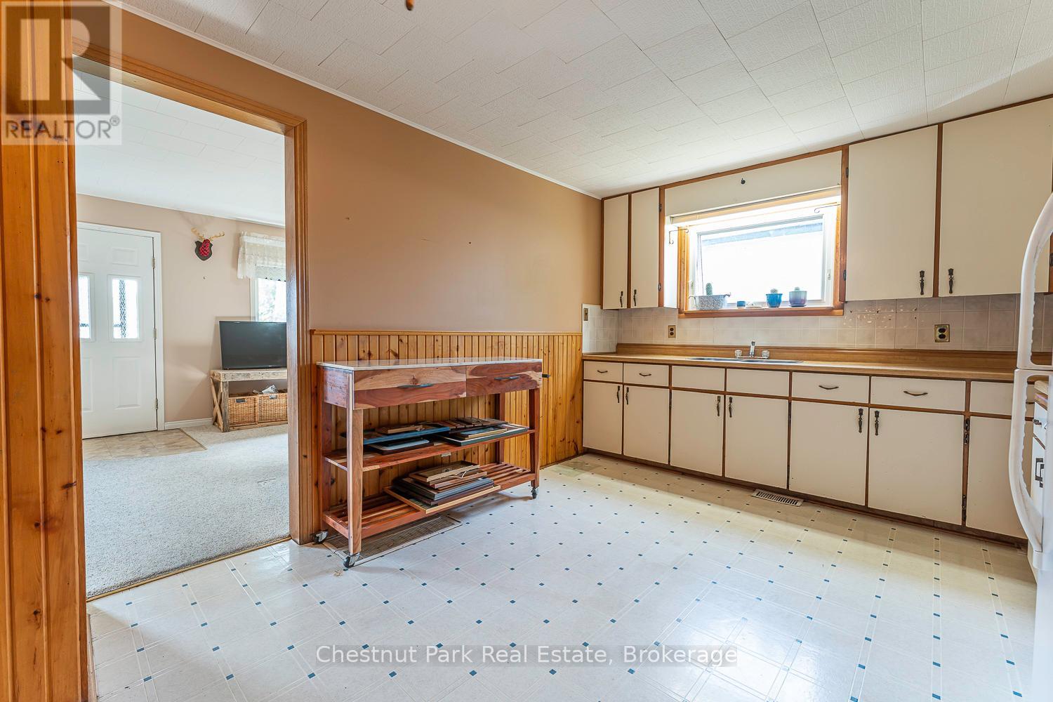 1570 9th Avenue E, Owen Sound, Ontario  N4K 3G3 - Photo 10 - X11937903