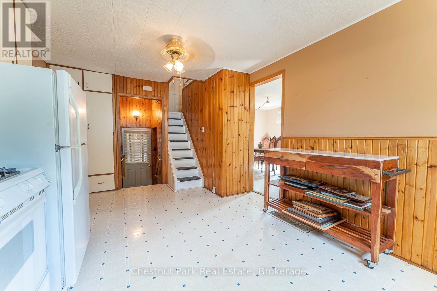 1570 9th Avenue E, Owen Sound, Ontario  N4K 3G3 - Photo 11 - X11937903
