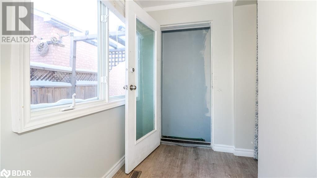 104 Brown Street, Barrie, Ontario  L4N 7V6 - Photo 12 - 40700923