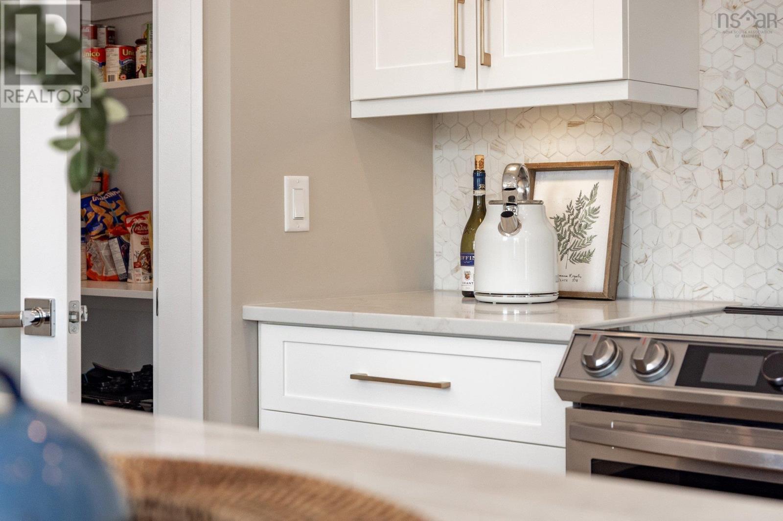 210 Azure Court, Middle Sackville, Nova Scotia  B4E 0R1 - Photo 11 - 202502813