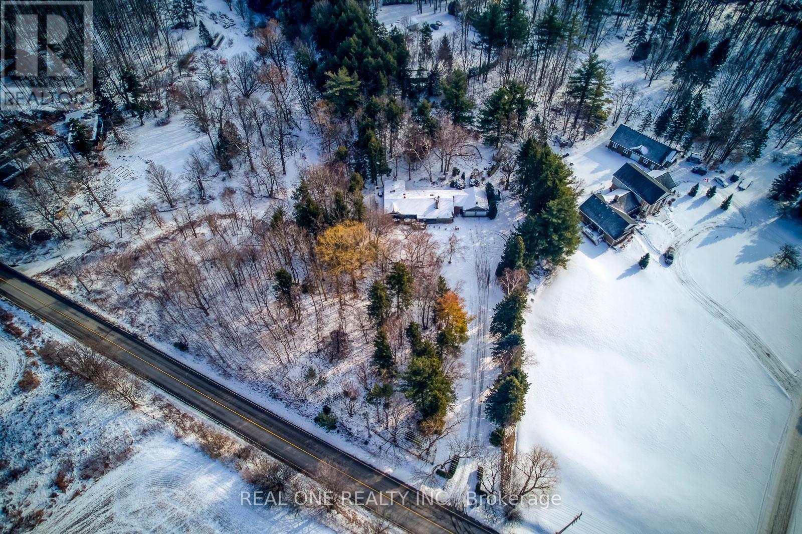 Property at 9416 5 SIDE ROAD image 1